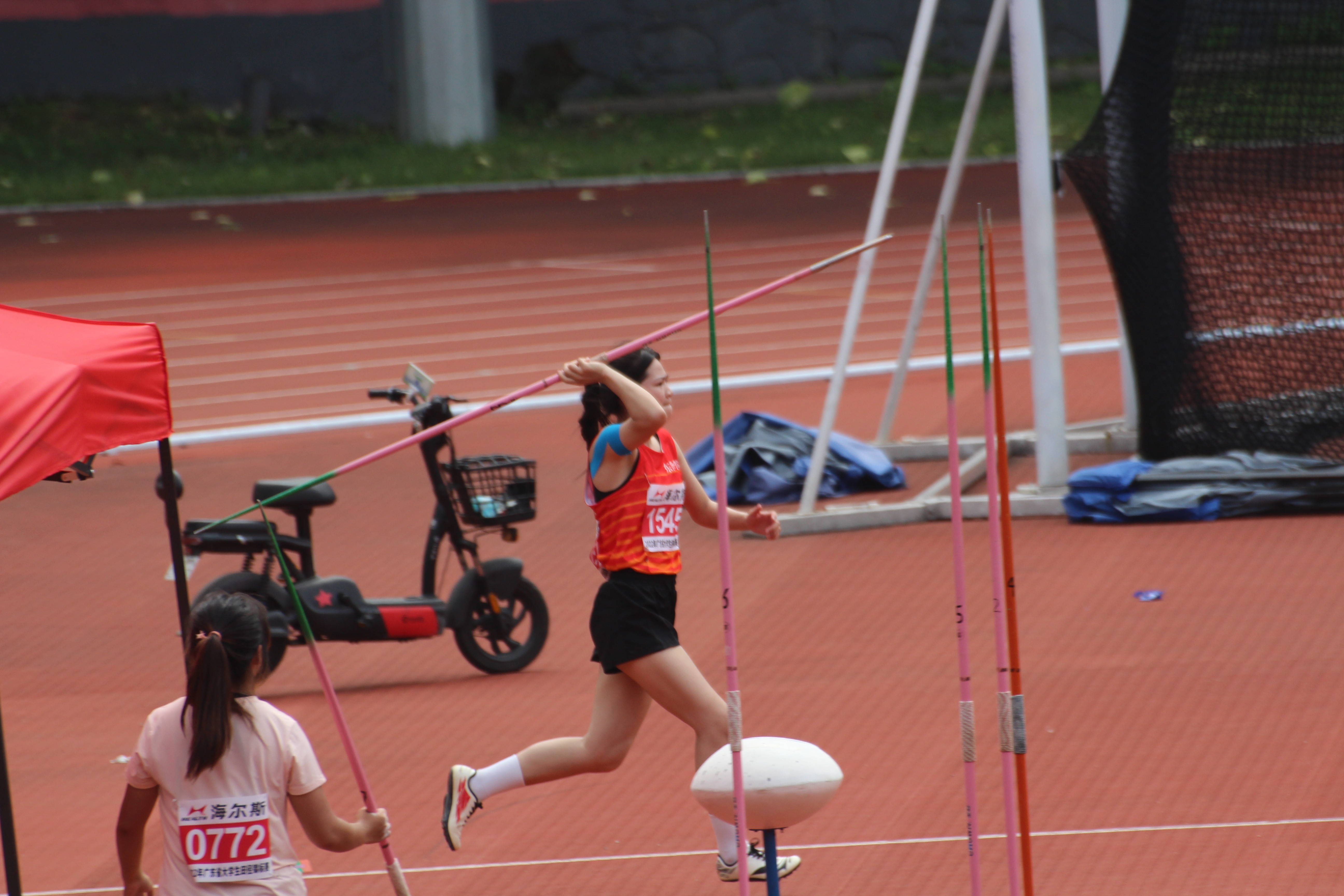 标枪2.jpg 标枪2.jpg