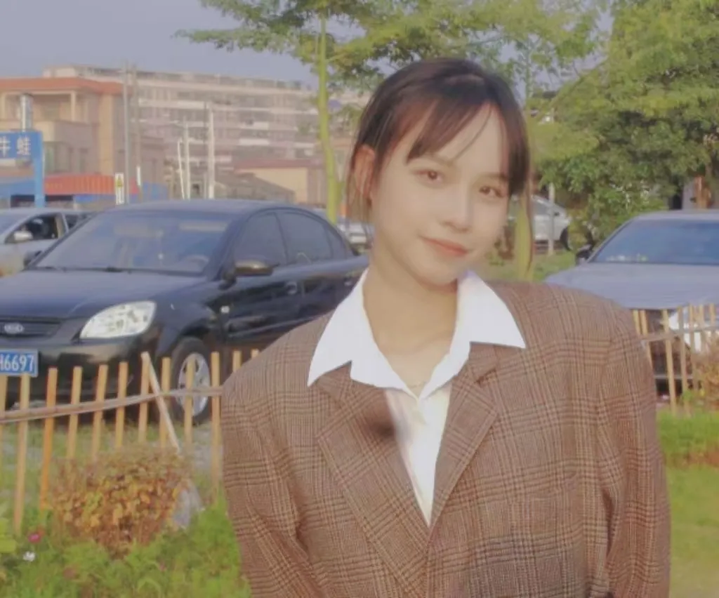 李芯怡.png 李芯怡.png