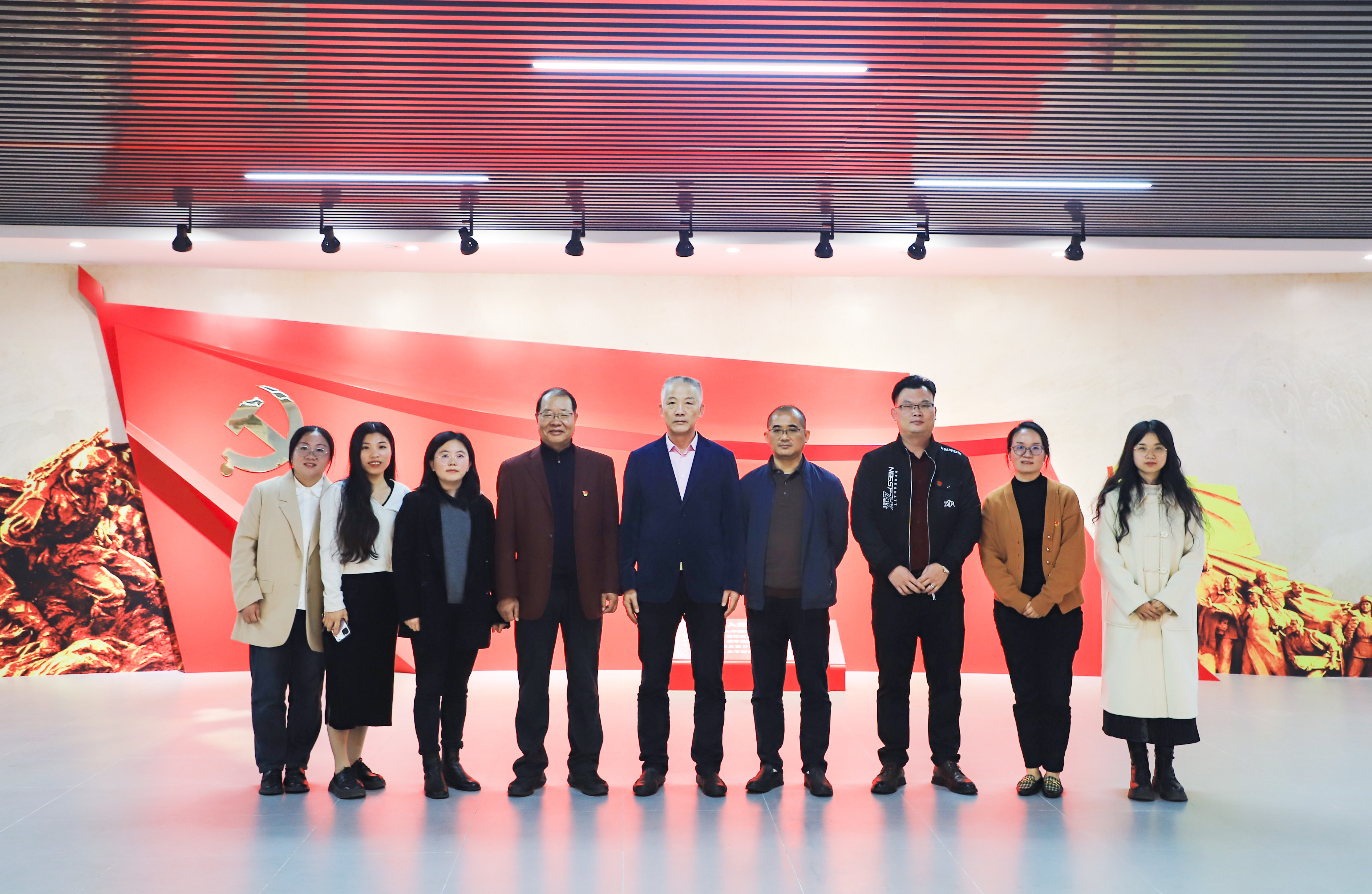 封面2.jpg 封面2.jpg