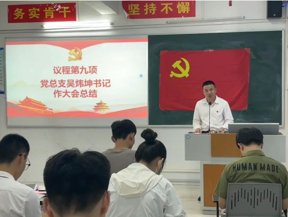 屏幕截图 2025-06-22 232239.png 屏幕截图 2025-06-22 232239.png