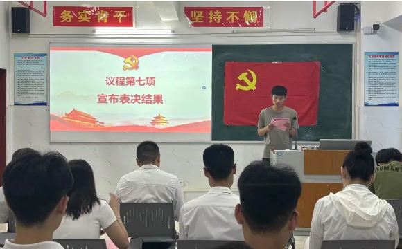 屏幕截图 2025-06-22 232330.png 屏幕截图 2025-06-22 232330.png