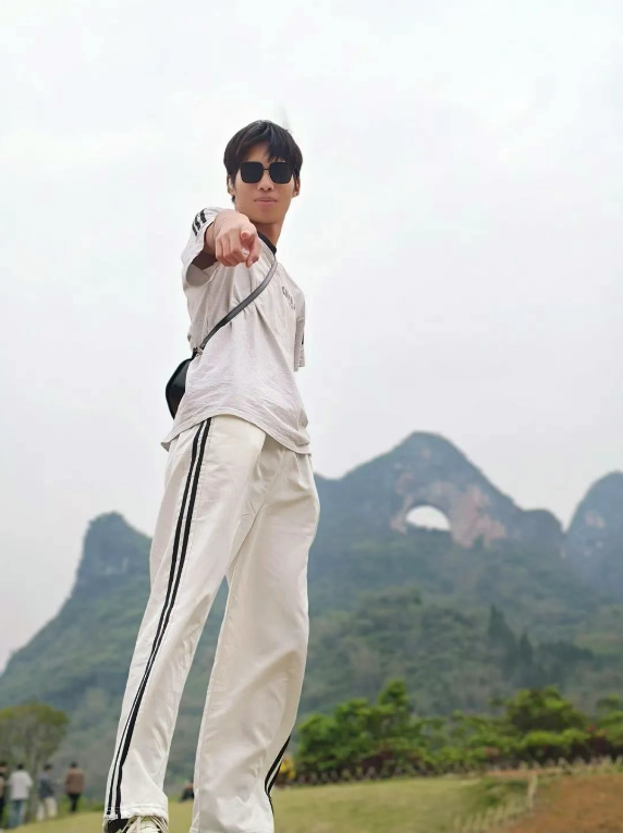 屏幕截图 2025-07-07 205223.png 屏幕截图 2025-07-07 205223.png