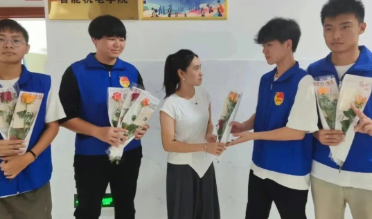 屏幕截图 2025-10-12 205913.png 屏幕截图 2025-10-12 205913.png