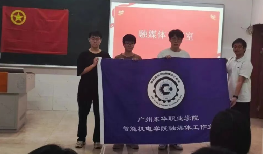 屏幕截图 2025-10-12 214752.png 屏幕截图 2025-10-12 214752.png