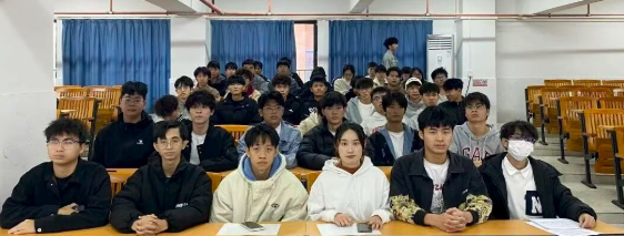 屏幕截图 2025-10-12 214926.png 屏幕截图 2025-10-12 214926.png