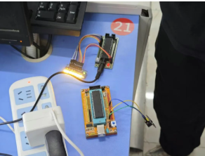 屏幕截图 2025-10-12 225347.png 屏幕截图 2025-10-12 225347.png