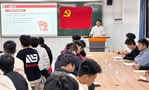 屏幕截图 2025-11-16 215342.png 屏幕截图 2025-11-16 215342.png