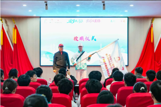 屏幕截图 2025-11-28 232456(1).png 屏幕截图 2025-11-28 232456(1).png