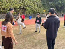 屏幕截图 2025-11-30 212940.png 屏幕截图 2025-11-30 212940.png